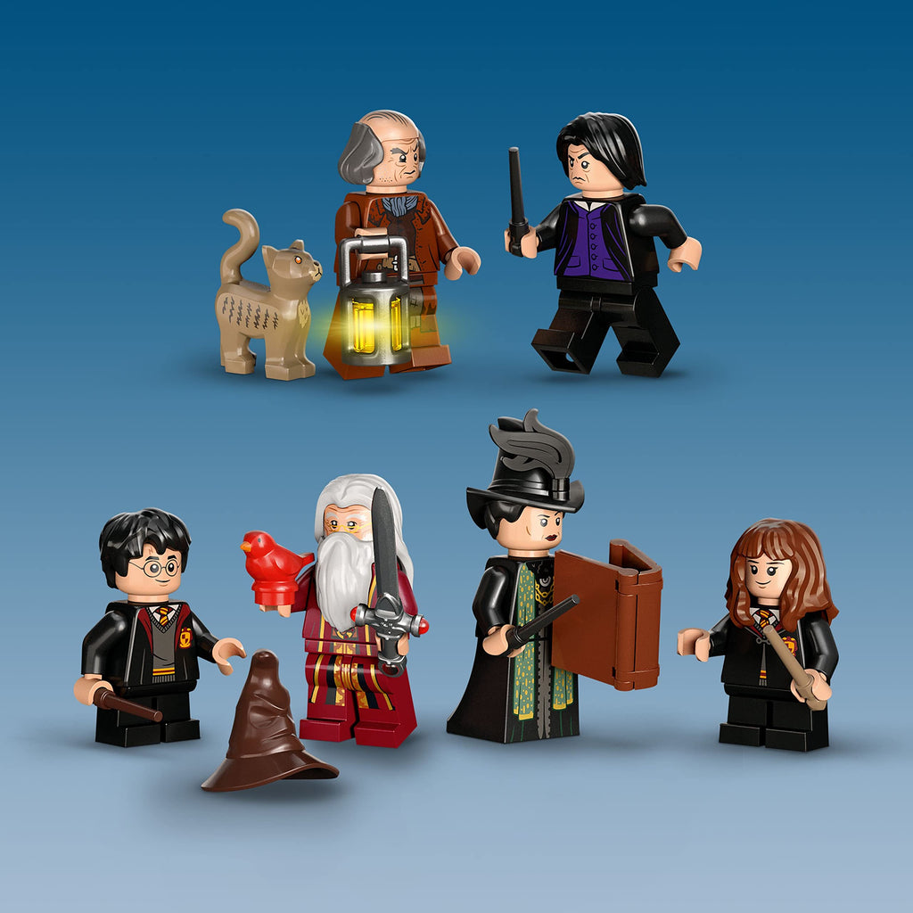 Harry Potter Castle Toy Set with 6 Minifigures Q67634